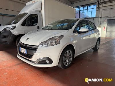 Peugeot 208 208