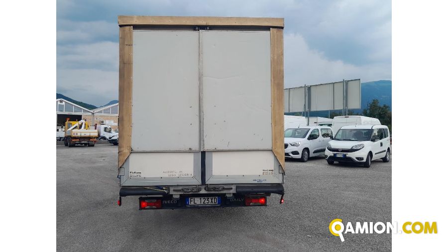 Iveco usato - 555.300 km - Treviso - 2017 - cabinato | INDUSTRIAL CARS S.P.A - Foto 8