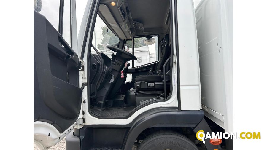 Iveco Mod. IVECO Vers. IVECO | Leggero Cabinato > 35 q.li Furgonato con sponda | INDUSTRIAL CARS S.P.A