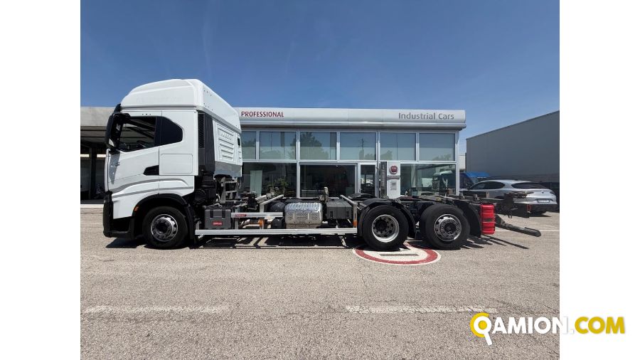 Iveco Mod. IVECO Vers. IVECO | Motrice Scarrabile con gancio | INDUSTRIAL CARS S.P.A