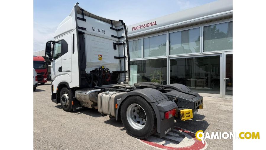 Iveco Mod. IVECO Vers. IVECO | Trattore Trattore | INDUSTRIAL CARS S.P.A