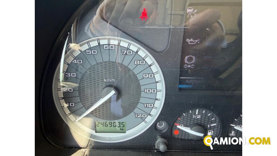 Iveco Mod. IVECO Vers. IVECO | Motrice Scarrabile con gancio | INDUSTRIAL CARS S.P.A