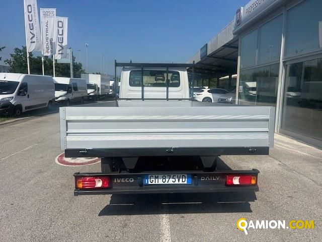 Iveco Mod. IVECO Vers. IVECO | Leggero Cabinato <= 35 q.li Cassone fisso | INDUSTRIAL CARS S.P.A