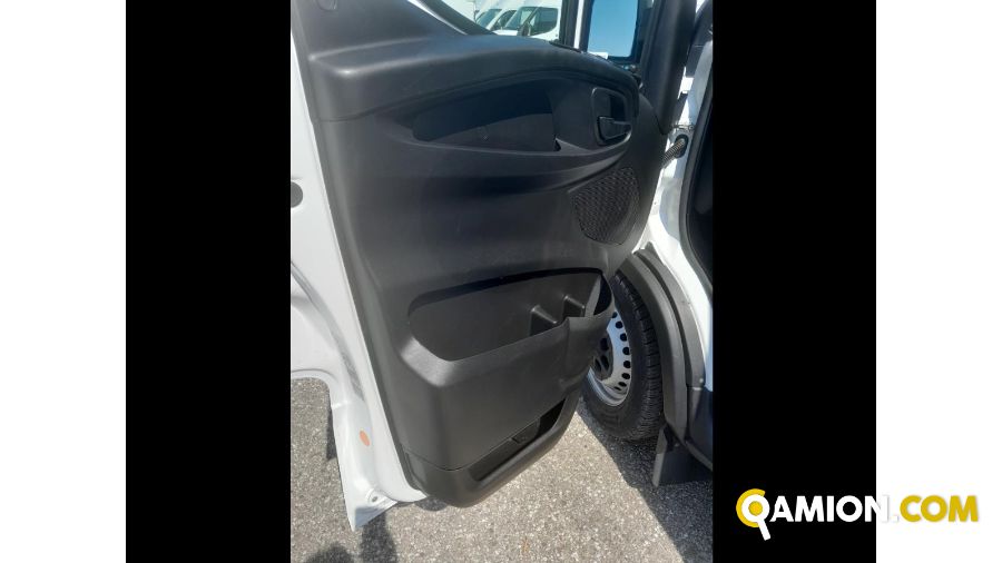 Iveco Mod. IVECO Vers. IVECO | Leggero Furgone <= 35 q.li Furgone di serie / Van | INDUSTRIAL CARS S.P.A
