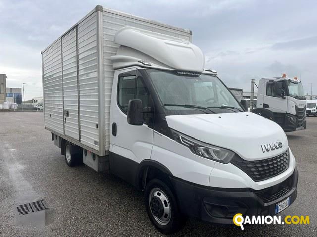 Iveco Mod. IVECO Vers. IVECO | Leggero Furgone <= 35 q.li Furgone di serie / Van | INDUSTRIAL CARS S.P.A
