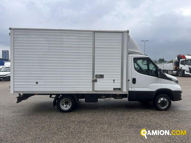 Iveco Mod. IVECO Vers. IVECO | Leggero Furgone <= 35 q.li Furgone di serie / Van | INDUSTRIAL CARS S.P.A
