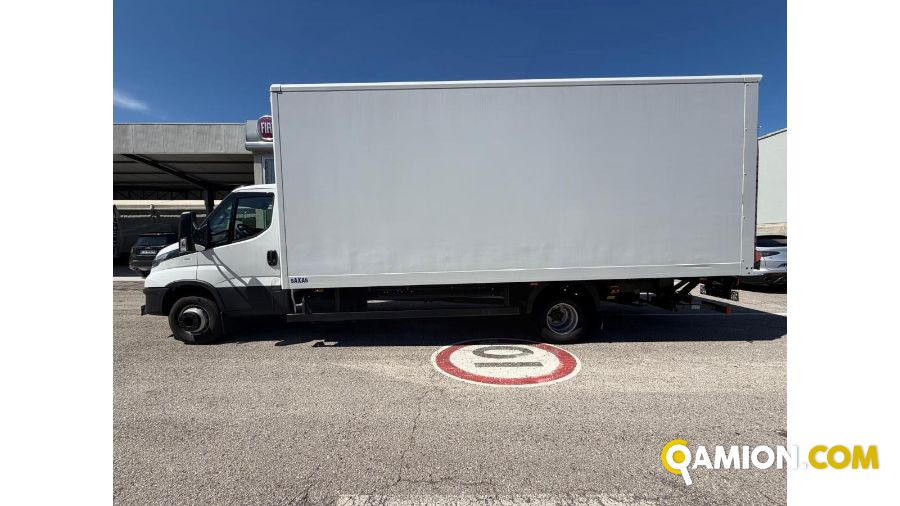 Iveco Mod. IVECO Vers. IVECO | Leggero Cabinato > 35 q.li Furgonato con sponda | INDUSTRIAL CARS S.P.A