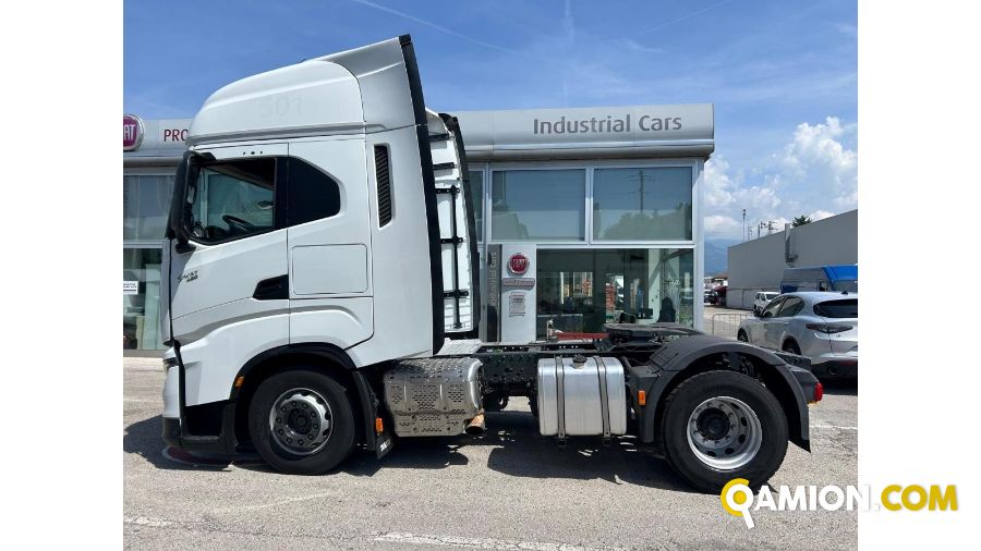Iveco Mod. IVECO Vers. IVECO | Trattore Trattore | INDUSTRIAL CARS S.P.A