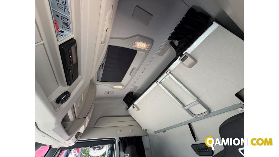 Iveco Mod. IVECO Vers. IVECO | Motrice Scarrabile con gancio | INDUSTRIAL CARS S.P.A