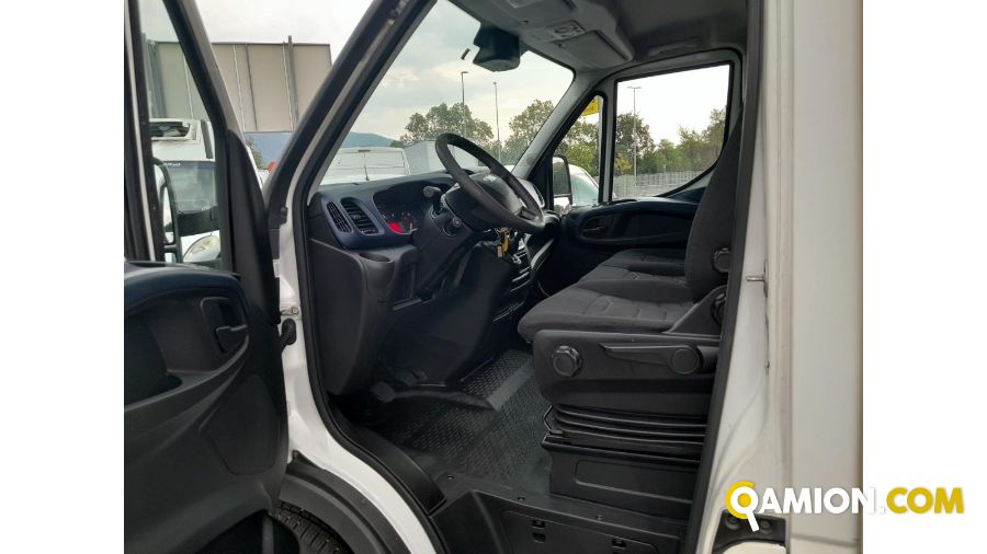 Iveco usato - 555.300 km - Treviso - 2017 - cabinato | INDUSTRIAL CARS S.P.A - Foto 17