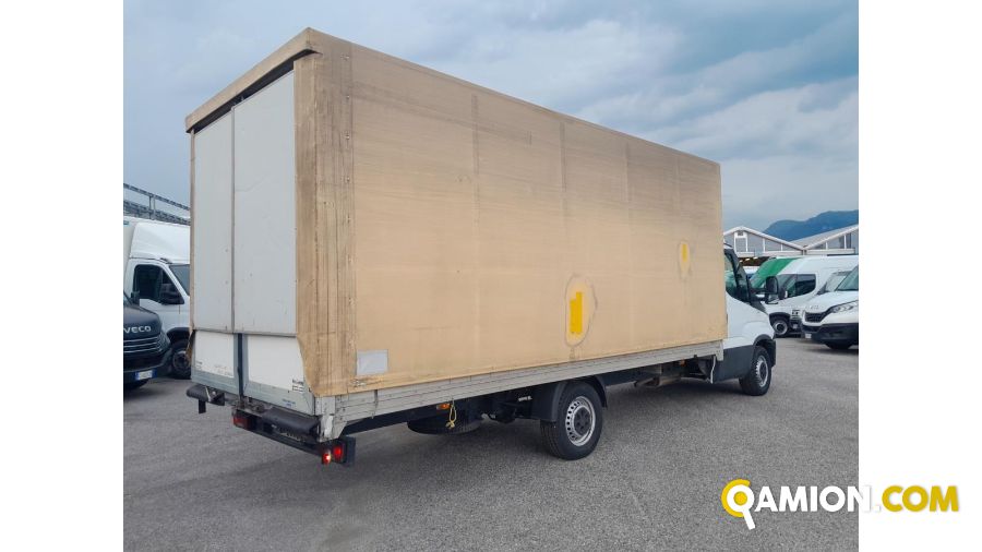 Iveco usato - 555.300 km - Treviso - 2017 - cabinato | INDUSTRIAL CARS S.P.A - Foto 4