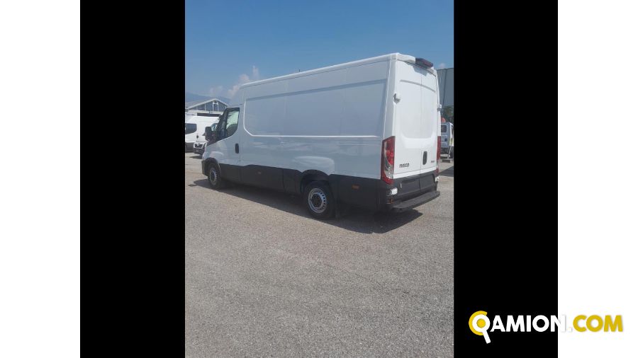 Iveco Mod. IVECO Vers. IVECO | Leggero Furgone <= 35 q.li Furgone di serie / Van | INDUSTRIAL CARS S.P.A