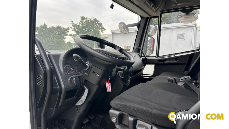 Iveco Mod. IVECO Vers. IVECO | Leggero Cabinato > 35 q.li Furgonato con sponda | INDUSTRIAL CARS S.P.A