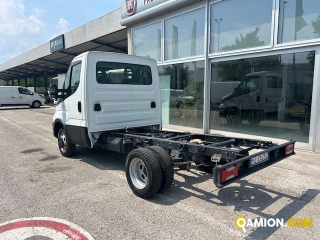 Iveco Mod. IVECO Vers. IVECO | Leggero Cabinato <= 35 q.li Telaio | INDUSTRIAL CARS S.P.A