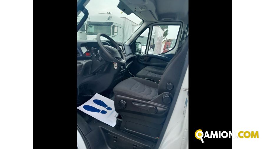 Iveco Mod. IVECO Vers. IVECO | Leggero Furgone <= 35 q.li Furgone di serie / Van | INDUSTRIAL CARS S.P.A