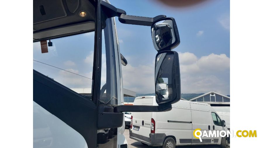 Iveco Mod. IVECO Vers. IVECO | Leggero Cabinato > 35 q.li Furgonato con sponda | INDUSTRIAL CARS S.P.A