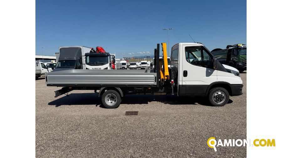 Iveco usato - 135.004 km - Vicenza - 2021 - cabinato | INDUSTRIAL CARS S.P.A - Foto 4
