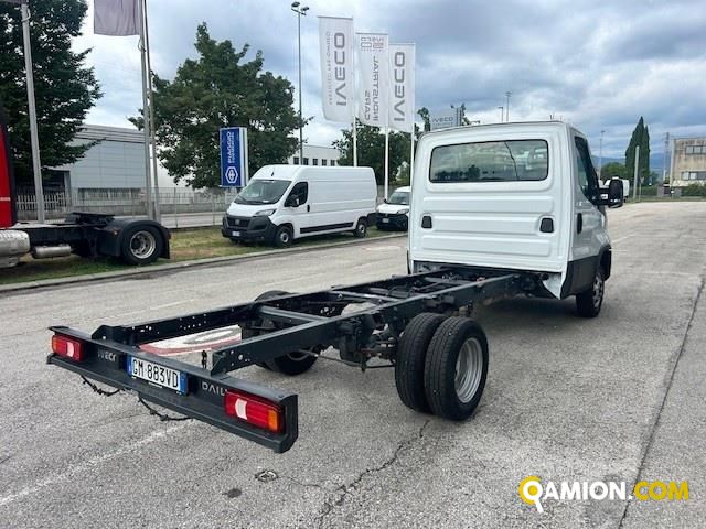 Iveco Mod. IVECO Vers. IVECO | Leggero Cabinato <= 35 q.li Telaio | INDUSTRIAL CARS S.P.A