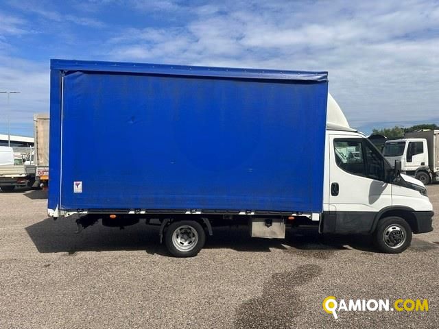 Iveco usato - 227.500 km - Vicenza - 2020 - cabinato | INDUSTRIAL CARS S.P.A - Foto 8