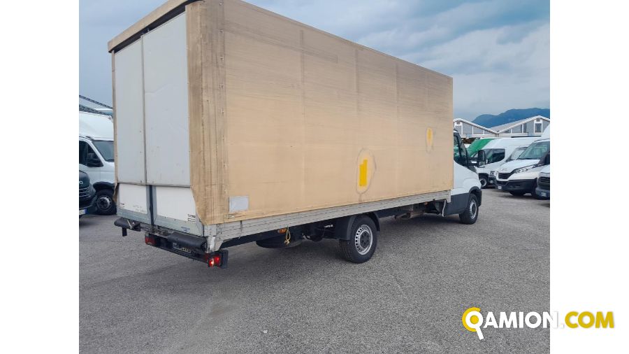 Iveco usato - 555.300 km - Treviso - 2017 - cabinato | INDUSTRIAL CARS S.P.A - Foto 9