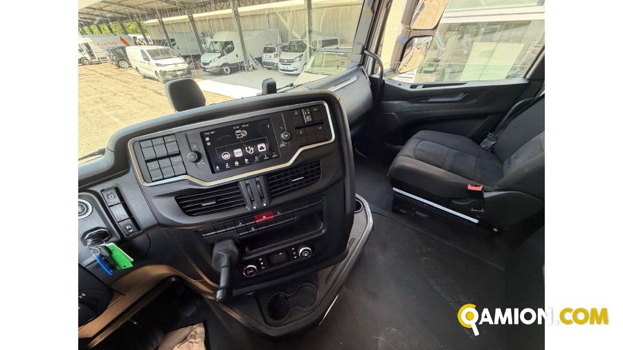 Iveco Mod. IVECO Vers. IVECO | Motrice Scarrabile con gancio | INDUSTRIAL CARS S.P.A