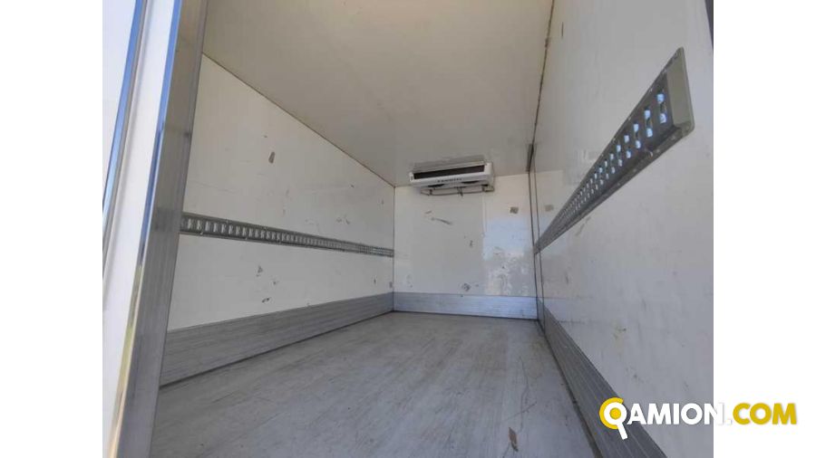 Iveco 35c14 furgone isotermico con frigo usato - Milano | Milano Industrial S.P.A. - Foto 6