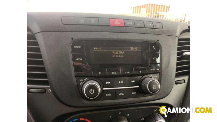 Iveco 35c14 furgone con sponda used - 46,800 km - 2023 | Milano Industrial S.P.A. - Foto 11