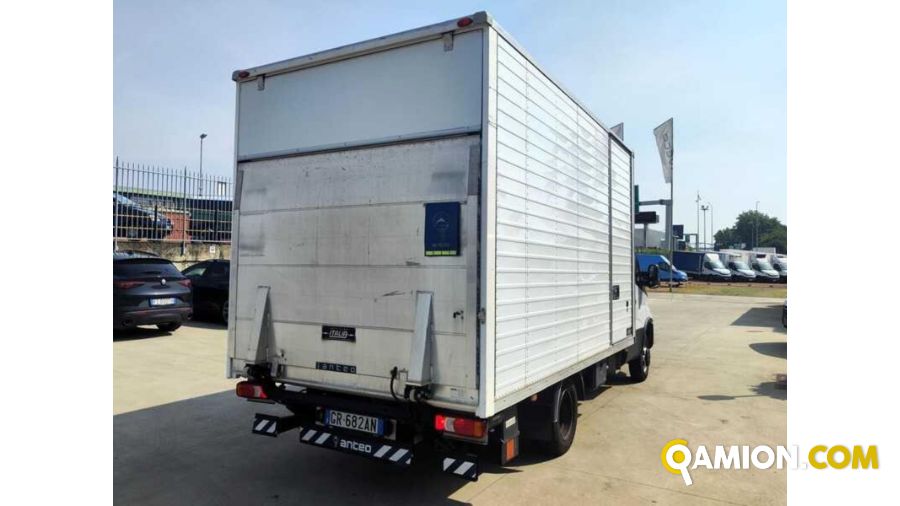 Iveco 35c14 furgone con sponda used - 46,800 km - 2023 | Milano Industrial S.P.A. - Foto 4