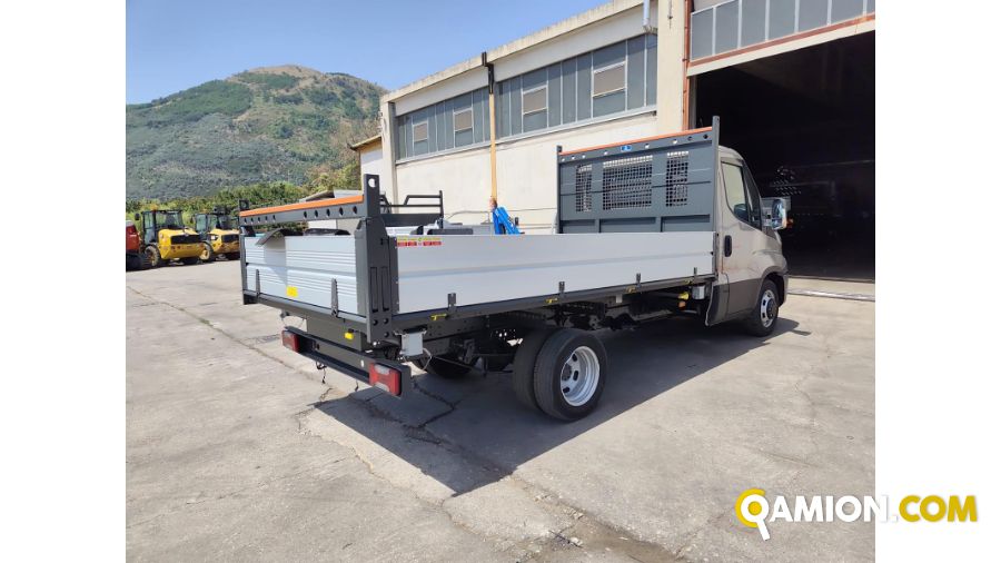 Iveco daily 35c13 usato - 1 km - San Cipriano Picentino | PROCIDAMACCHINE S.R.L. - Foto 9