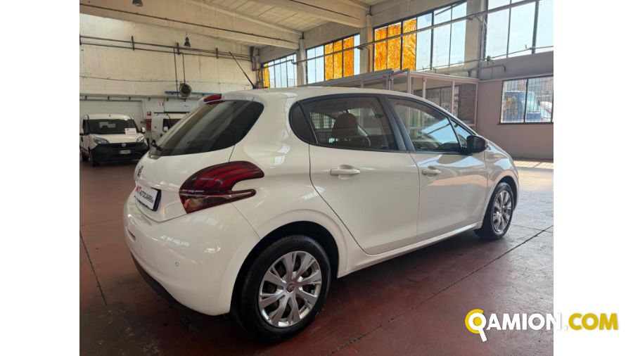 Peugeot 208 208 | MT AUTOCARRI SRL
