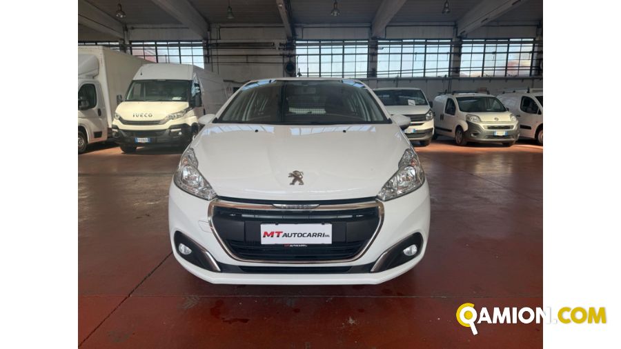 Peugeot 208 208 | MT AUTOCARRI SRL