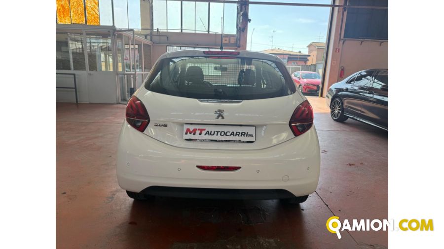 Peugeot 208 208 | MT AUTOCARRI SRL