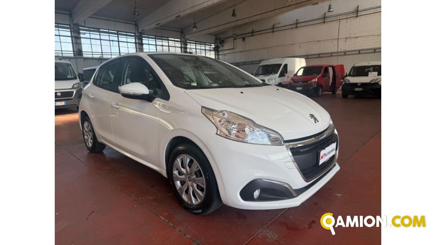 Peugeot 208 208 | MT AUTOCARRI SRL