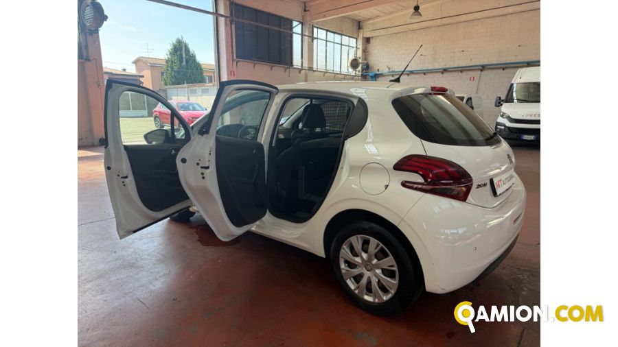 Peugeot 208 208 | MT AUTOCARRI SRL