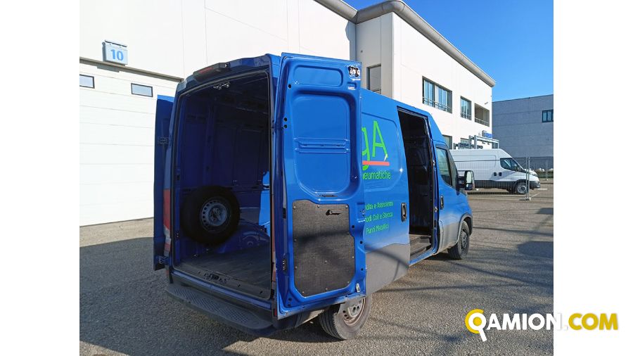 Iveco daily 35s16v occasion - 187 140 km - 2021 | EVICARRI S.P.A. - Foto 4