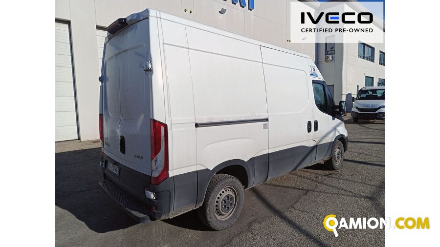 Iveco daily 35s14v used - 105,810 km - Reggio-Emilia | EVICARRI S.P.A. - Foto 4