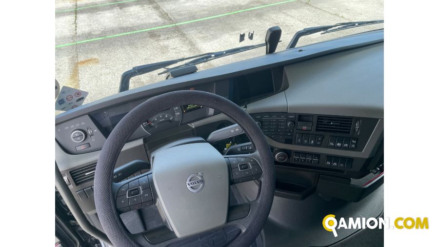 Volvo FH 460 6x2 LNG ALLESTIMENTO FRIGO + BIGA 2 ASSI FH 460 6x2 LNG ALLESTIMENTO FRIGO + BIGA 2 ASSI | SCANIA USED TRUCK CENTER ITALY