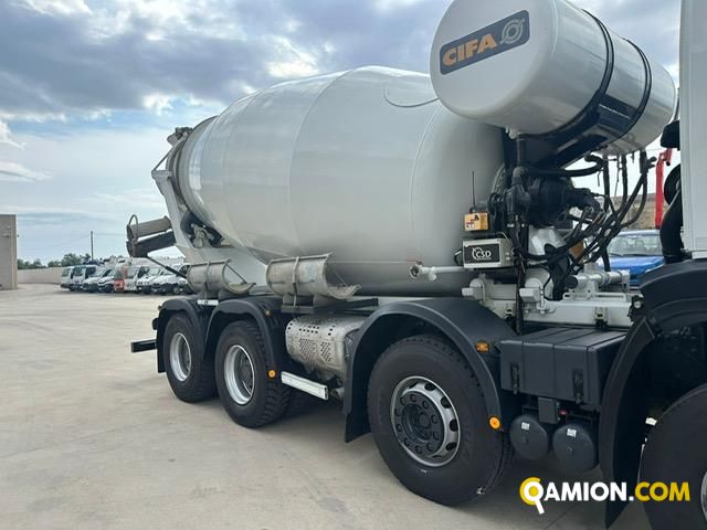 Iveco T-WAY AD410T51