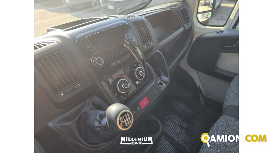 Fiat ducato occasion - 131 000 km - Napoli - 2019 - van | Millenium Car - Foto 9