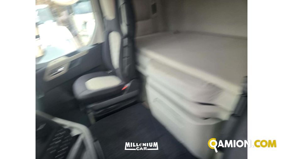 Ford FMAX 500 WHITE PACK MEG CAB FMAX 500 WHITE PACK MEG CAB | Millenium Car