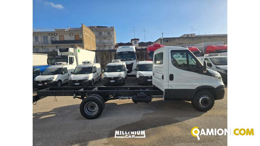 Iveco daily 60c15 used - 325,000 km - Napoli - 2018 | Millenium Car - Foto 3