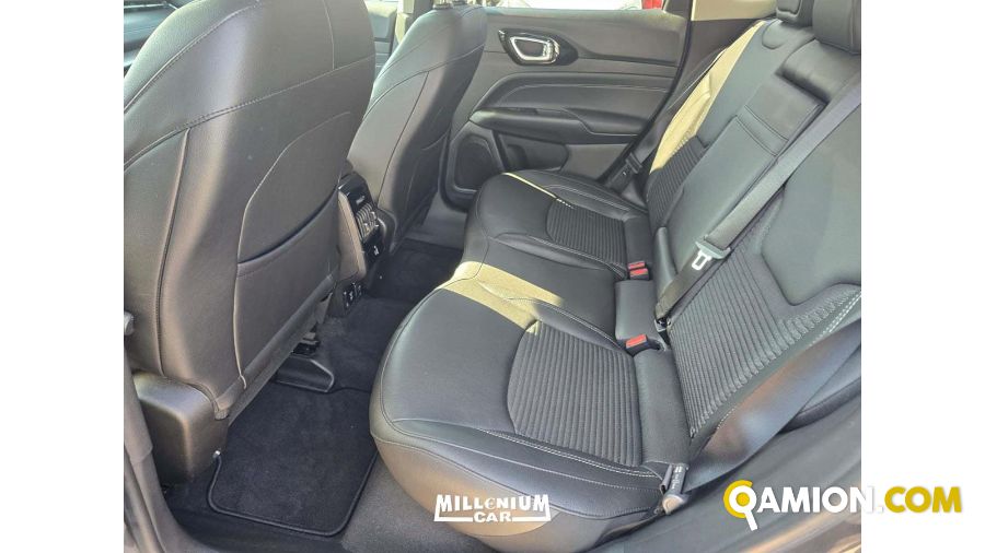 Jeep compass used - 47,000 km - Napoli - 2021 - car | Millenium Car - Foto 14