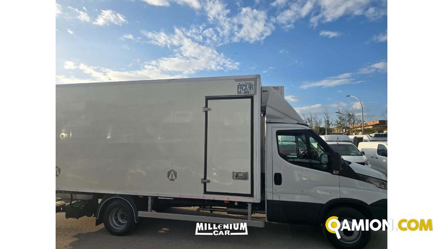Iveco daily 72c18 used - 330,000 km - Napoli - 2018 | Millenium Car - Foto 3