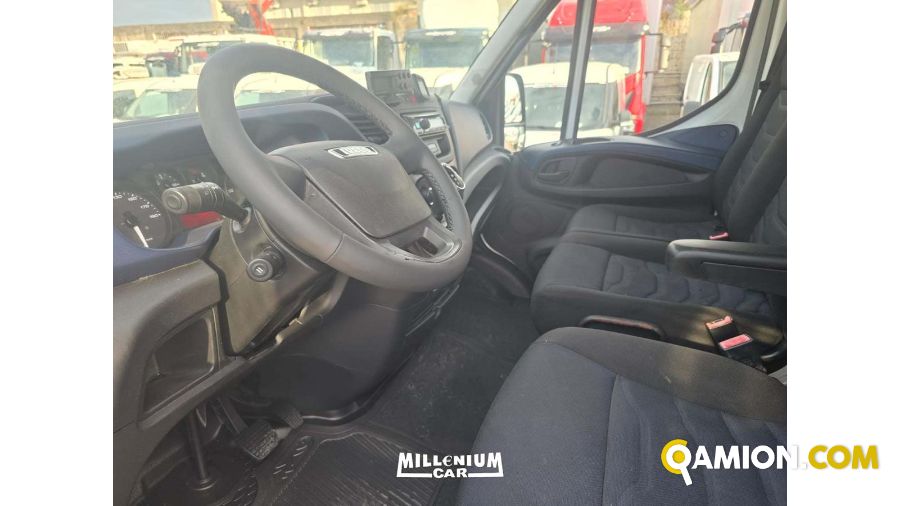 Iveco daily 72c18 used - 330,000 km - Napoli - 2018 | Millenium Car - Foto 10