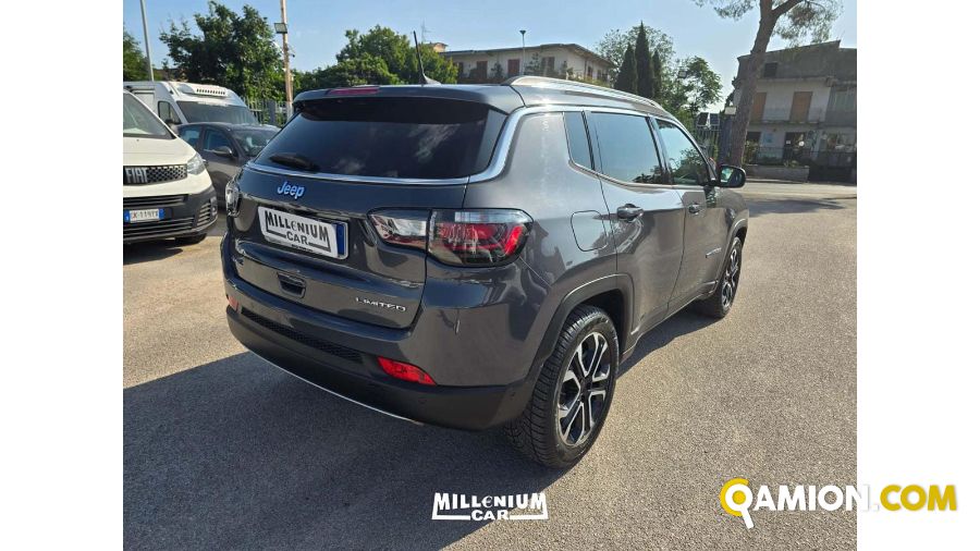 Jeep compass used - 47,000 km - Napoli - 2021 - car | Millenium Car - Foto 6