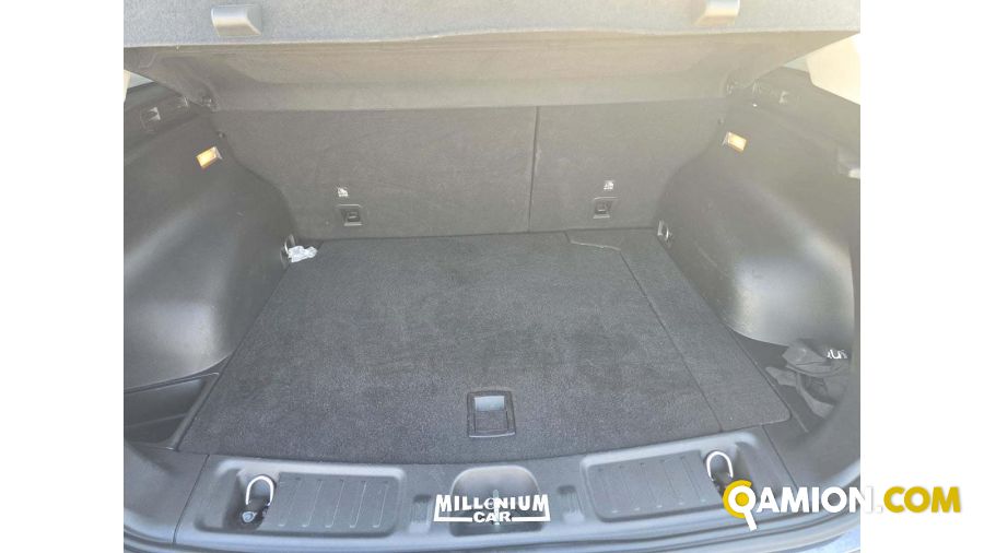 Jeep compass used - 47,000 km - Napoli - 2021 - car | Millenium Car - Foto 16