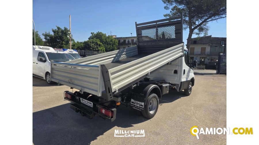 Iveco 35C14 - CASSONE RIBALTABILE TRILATERALE 35C14 - CASSONE RIBALTABILE TRILATERALE | Millenium Car