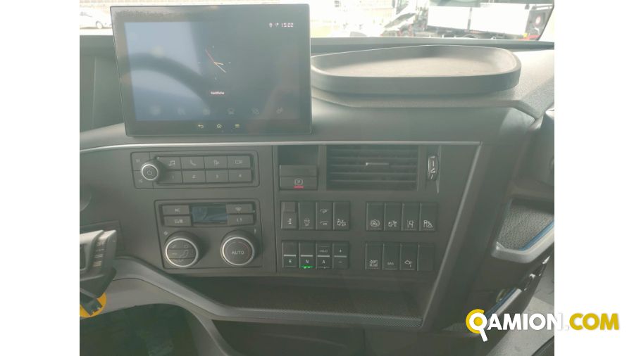 VOLVO TRUCKS FH12 18 T FH12 18 T | AUTO INDUSTRIALE BERGAMASCA SPA