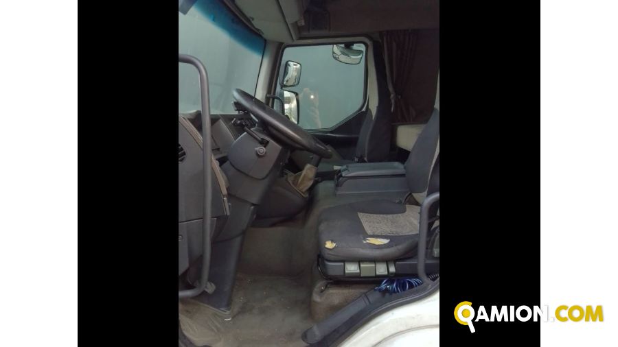 RENAULT V.I. Vers. RENAULT V.I. | Leggero Cabinato > 35 q.li Isotermico con gruppo frigo e sponda | INDUSTRIAL CARS S.P.A