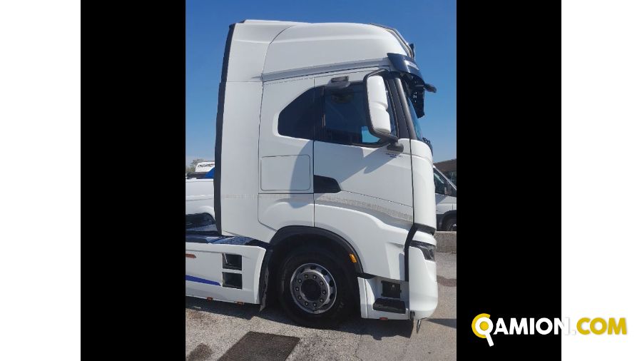 Iveco Mod. IVECO Vers. IVECO | Trattore Trattore | INDUSTRIAL CARS S.P.A
